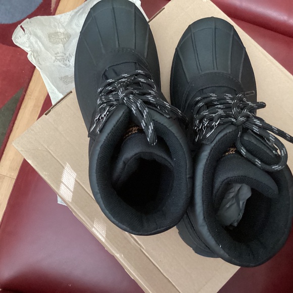 Men Winter Boots NIB size 10 main image 8